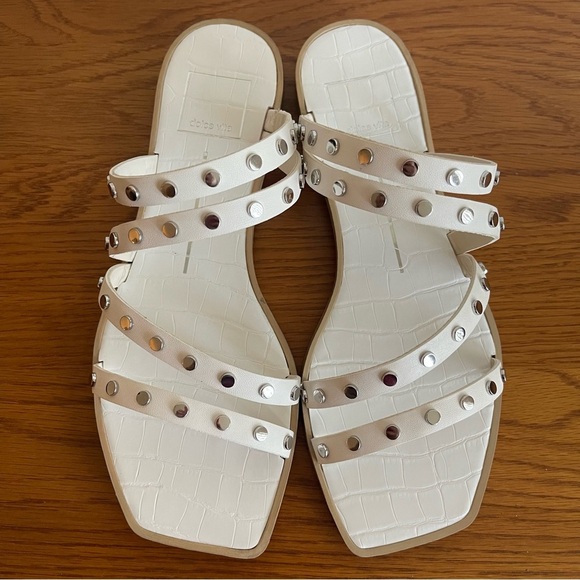 Dolce Vita Ibbie Ivory Studded Flat Sandals Size 7.5 - Picture 1 of 13